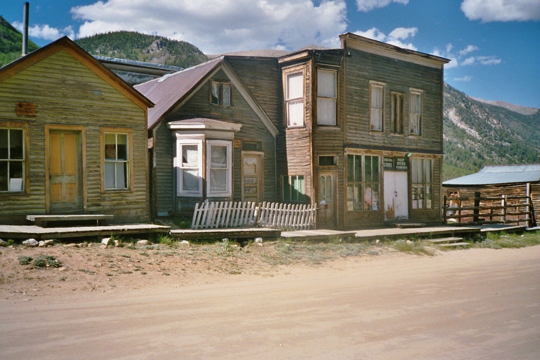 St. Elmo Ghost Town Colorado: Haunted History, Annabelle Stark, and Visitor Guide