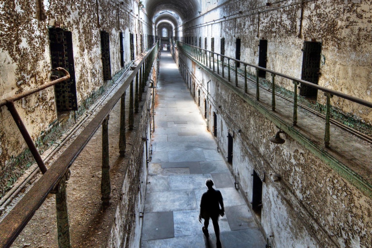 Eastern State Penitentiary: History, Hauntings & What Visitors Report