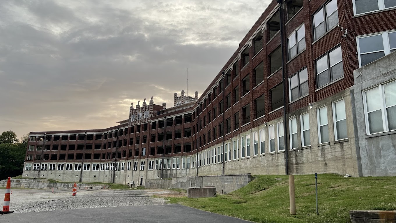 Waverly Hills Sanatorium – Kentucky’s Haunted Tuberculosis Hospital