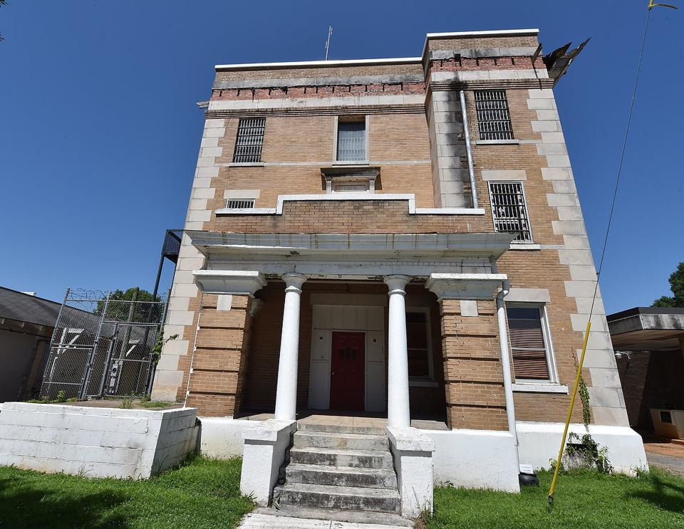 The Old Bibb County Jail — Centreville, Alabama