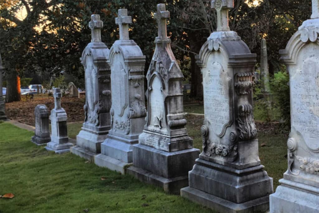 Haunted Graves at Oakland Cemetery