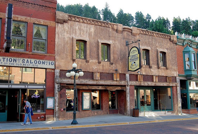 Haunted History of the Lucky Nugget Gambling Hall in Deadwood