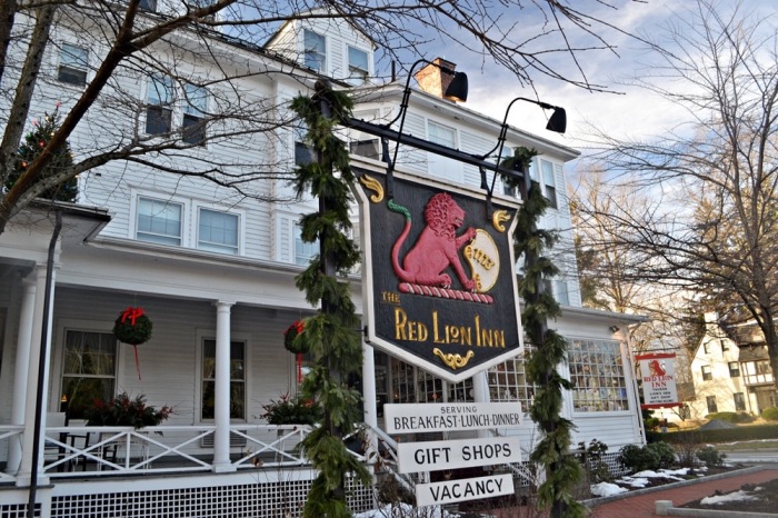 The Red Lion Inn – Haunted History of Stockbridge’s Legendary Inn