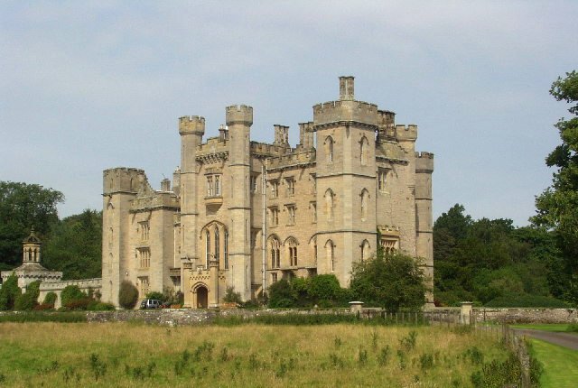 Duns Castle Ghost Stories and the Keep That Cannot Be Dated