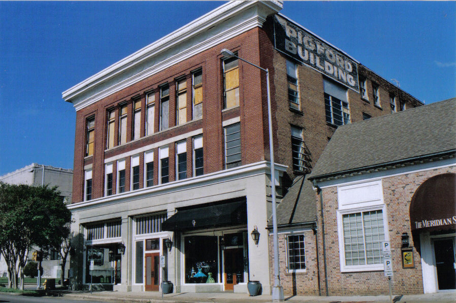 Vacuums That Run Unplugged: The Haunted Pigford Building