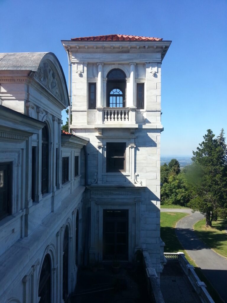 Swannanoa Palace